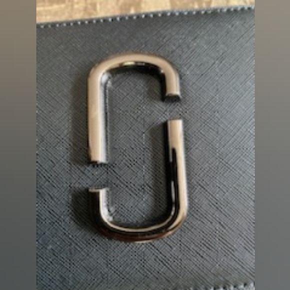 Black Fashion Camera Purse - Picture 3 of 7